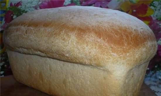 Bread with semolina (semolina) in the oven