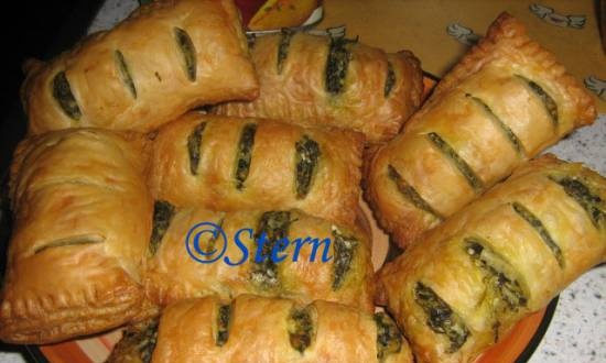 Puff pastries with feta cheese and spinach