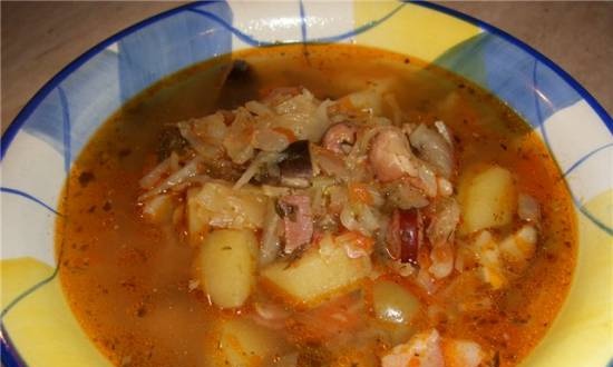 Sour cabbage soup with smoked meat for CUCKOO 1054