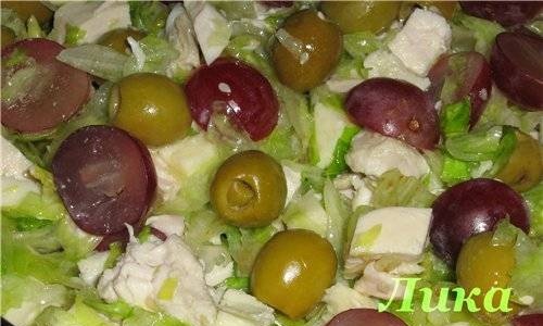 Csirke saláta szőlővel