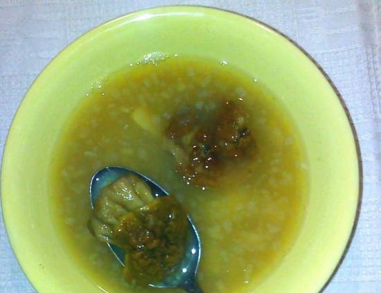 Dry boletus mushroom soup