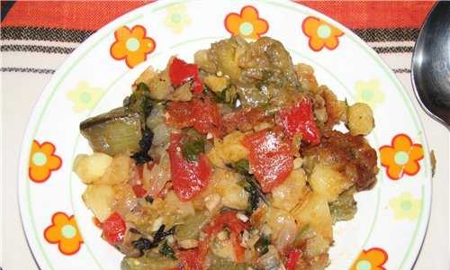 Ajapsandal with potatoes