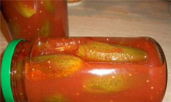 Cucumbers in tomato sauce