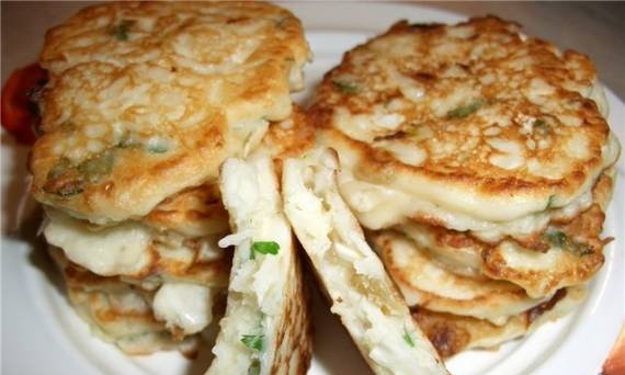 Cabbage fritters with apple