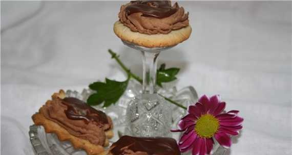 Shortbread cookies with truffle filling