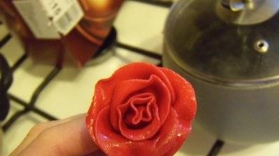 Róże z mastyksu