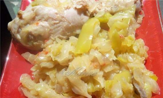 Chicken with cabbage and peppers