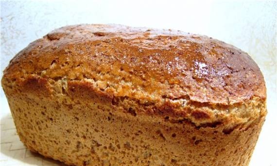 Tarwe-roggebrood met volkoren rogge en tarwe in zuurdesem