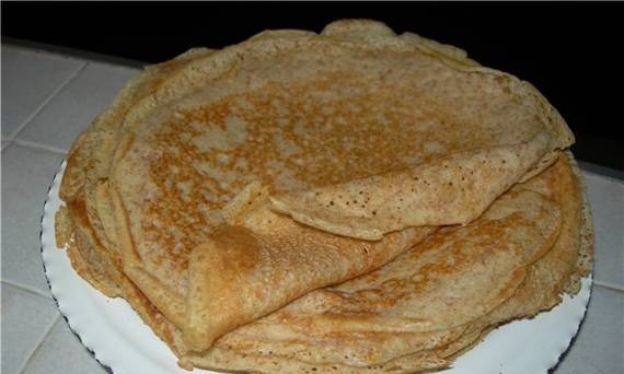 Light yeast pancakes for carnival