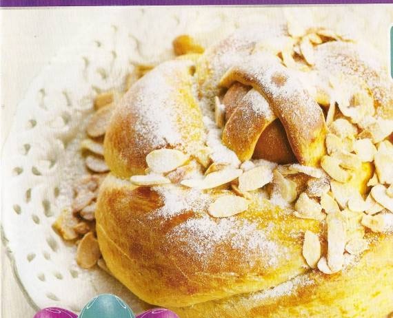 Easter cake in Portuguese