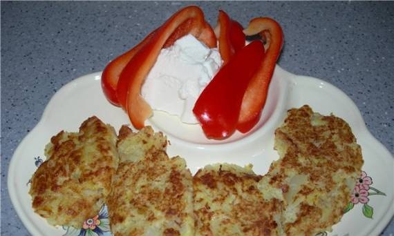 Cabbage schnitzels and pancakes