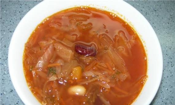 Lean borsch with eggplant and beans