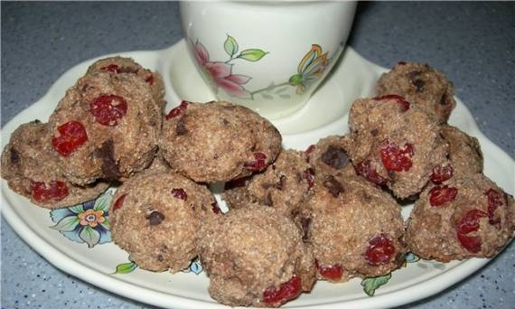 Lean chocolate-covered cherry cookies