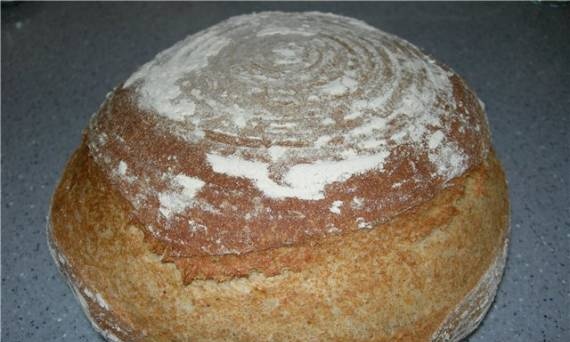 Chleb pełnoziarnisto-żytnio-owsiany z zimnym ciastem
