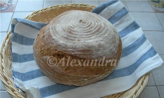 Wheat-rye whole grain bread in cold dough
