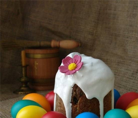 Easter cake on yolks