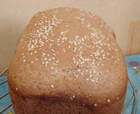 Chleb na zakwasie z trzech rodzajów mąki + otrębów