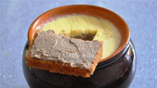 Chicken liver pate "Delicate" with apples and light Philadelphia on cognac