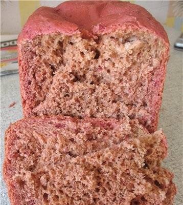 Beetroot bread with garlic (bread maker)