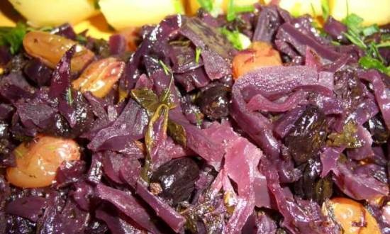 Red cabbage with spinach