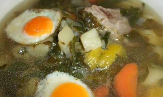 Green cabbage soup with sorrel, spinach and fried eggs (Cuckoo 1054)