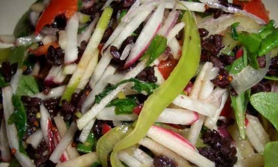 Ensalada de verduras MEZCLA con arroz negro