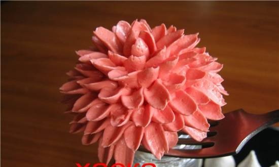 "Chrysanthemum" from cream (master class)