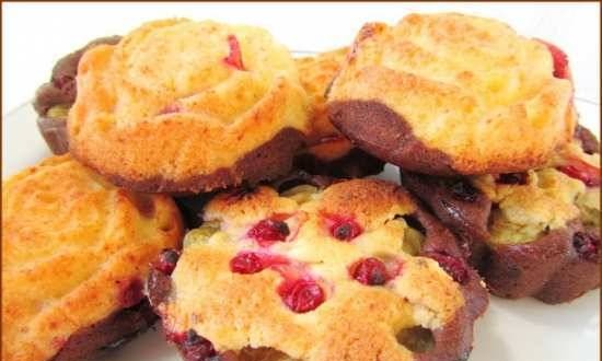 Curd and berry muffins