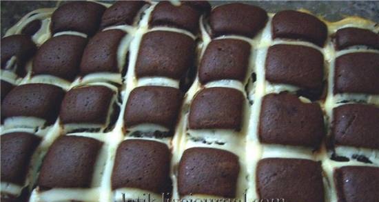 Chocolate pads with peanut butter filling (Polaris 0508D Floris)