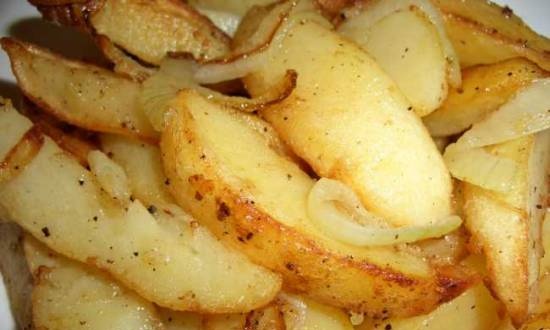 Potatoes fried in cubes
