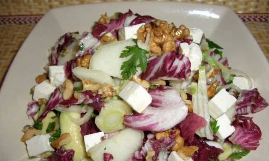 Salad with red salad, pear, avocado, feta cheese