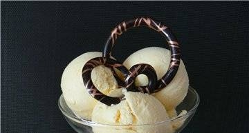 גלידה עם מנגו