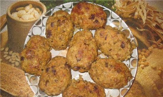 Cutlets with prunes (Brand 37501)