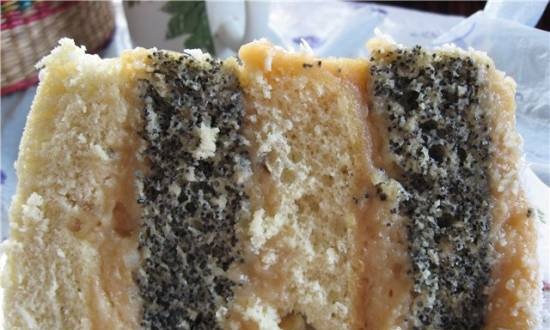 Sponge cake with poppy seeds and condensed milk mousse