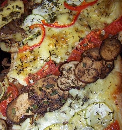 Pie with vegetables and cheese