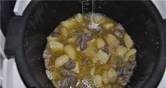 Chicken hearts stewed with potatoes (Cuckoo 1054)
