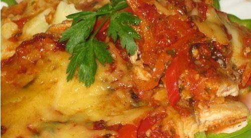 Fish baked with vegetables