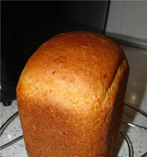 לחם עם עגבניות מיובשות (יצרנית לחם)