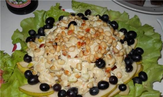 Pear, grape and chicken appetizer salad