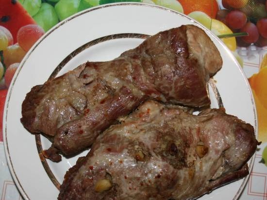 لحم خنزير مشوي بالفرن بالثوم