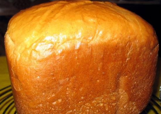 לחם חמאה עם קמח שומשום בהכנת לחם