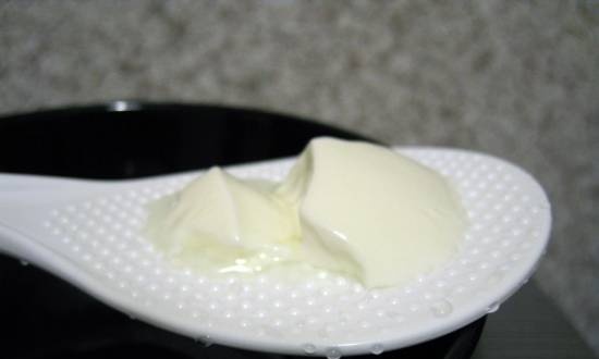 Yogur en olla de cocción lenta (Cuckoo 1054)