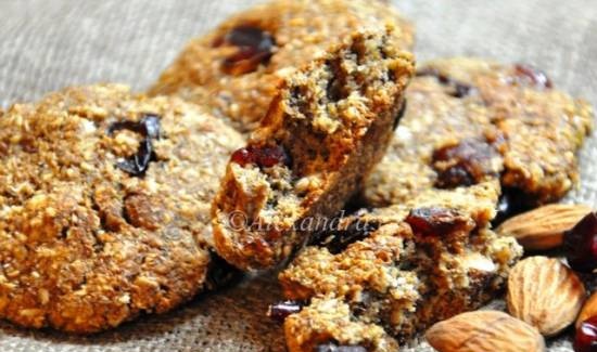 Oat and almond cookies