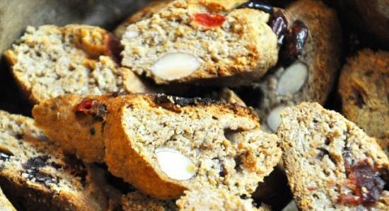 Lean cantuccini with almonds