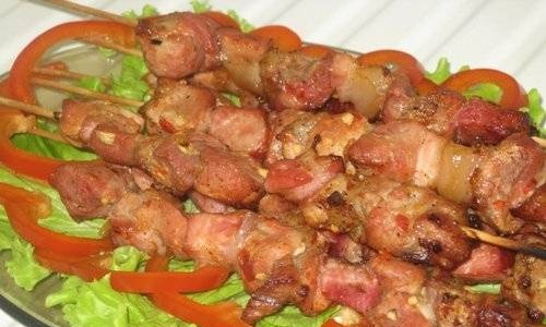 Pork kebabs with smoked brisket
