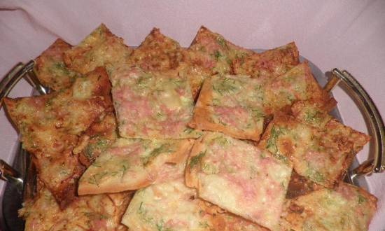 Lavash chips with cheese and ham