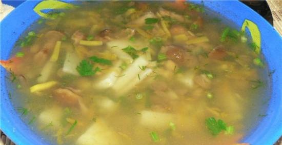 Soup with honey agarics and lentils (Brand 6050 pressure cooker)