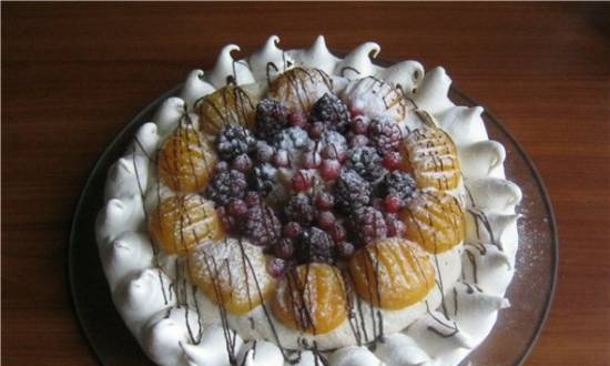 Cake "Meringue with fruit"