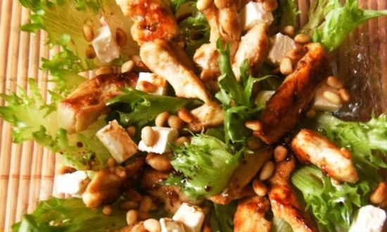 Chicken salad with pine nuts