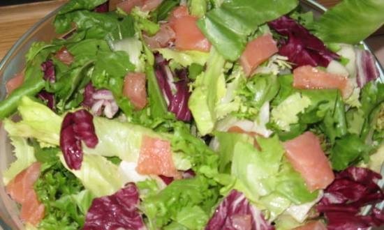 Salad salad with salmon